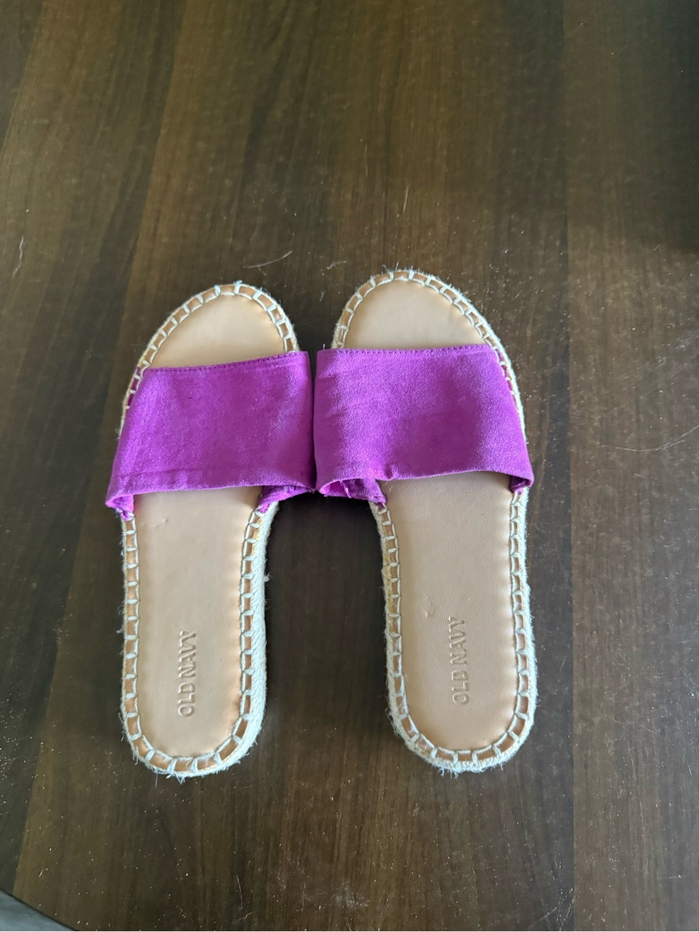Old Navy Women's Magenta Slide Sandals